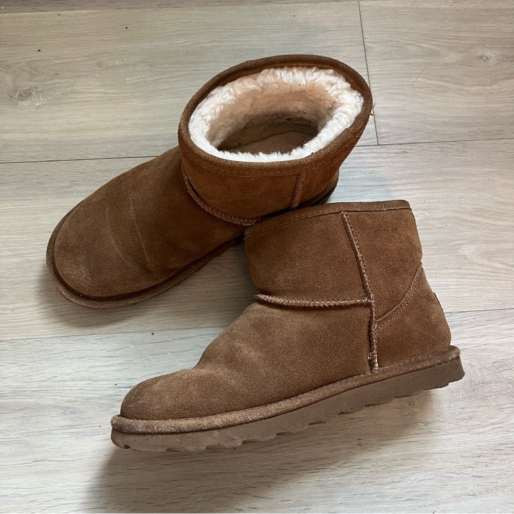 Bearpaw Alyssa mini wide size brown